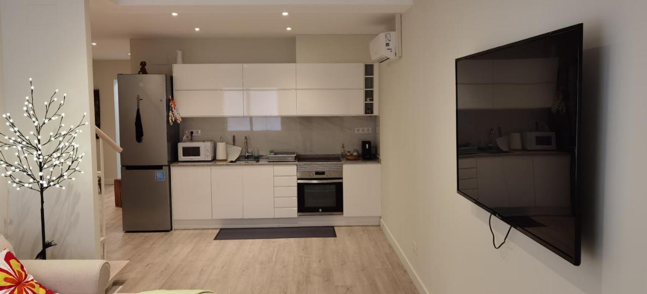 Barcelona Duplex De 3 Habitaciones L'Hospitalet de Llobregat Buitenkant foto